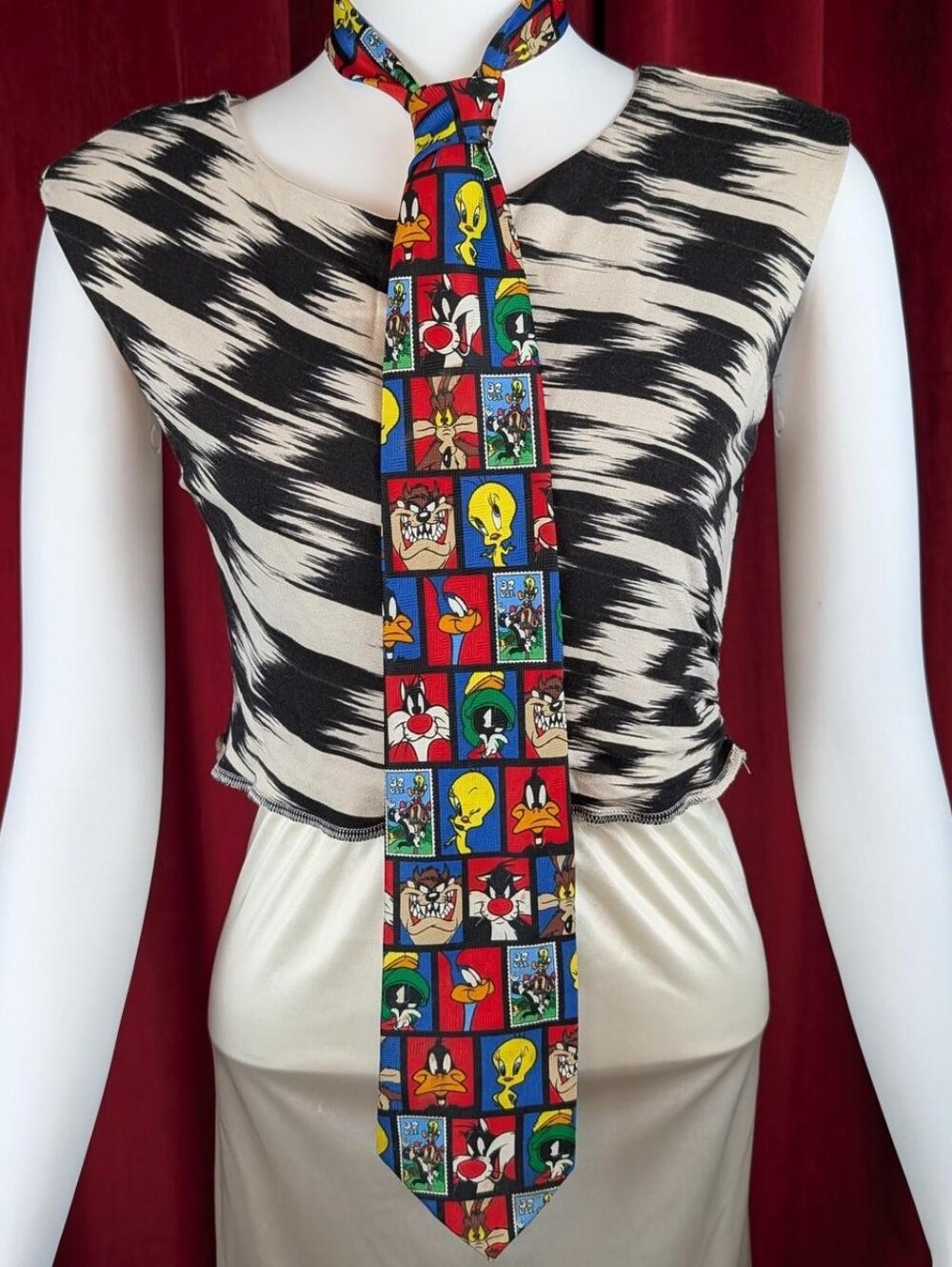 Vintage 1997 Looney Tunes x United States Postal Service Stamp Collection Tie
